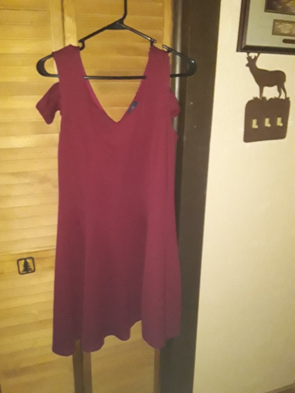InsNova SZ Large Burgundy Cold Shoulder V Neck A-Line Fit Flare Knit Short Dress